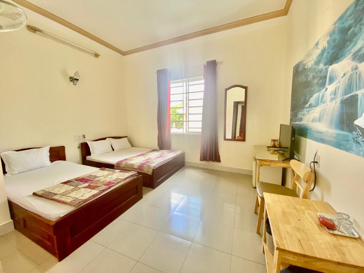 Hotel Khach San Ban Me Xanh Buon Ma Thuot Exterior foto