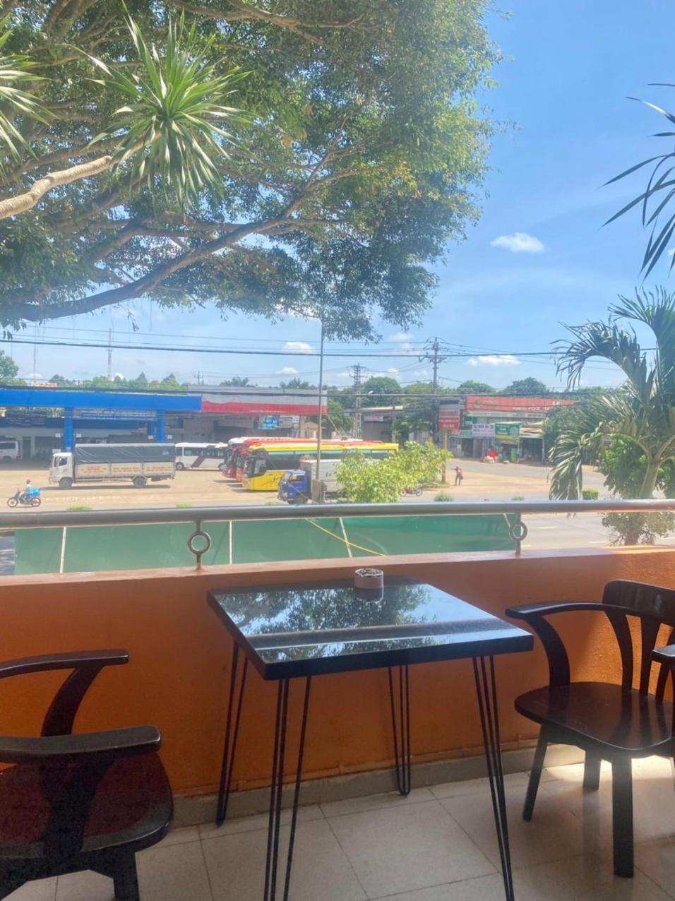 Hotel Khach San Ban Me Xanh Buon Ma Thuot Exterior foto