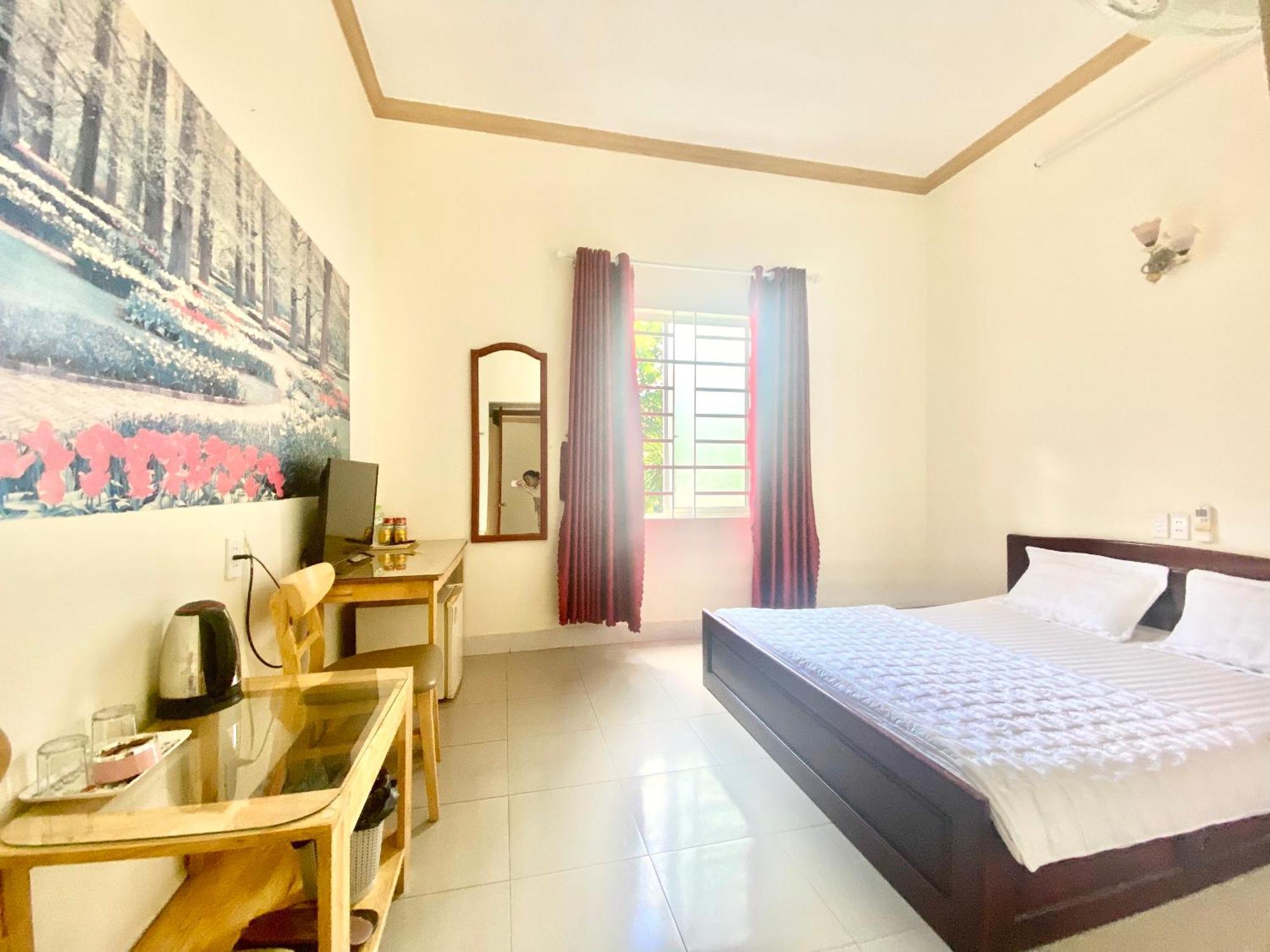 Hotel Khach San Ban Me Xanh Buon Ma Thuot Exterior foto