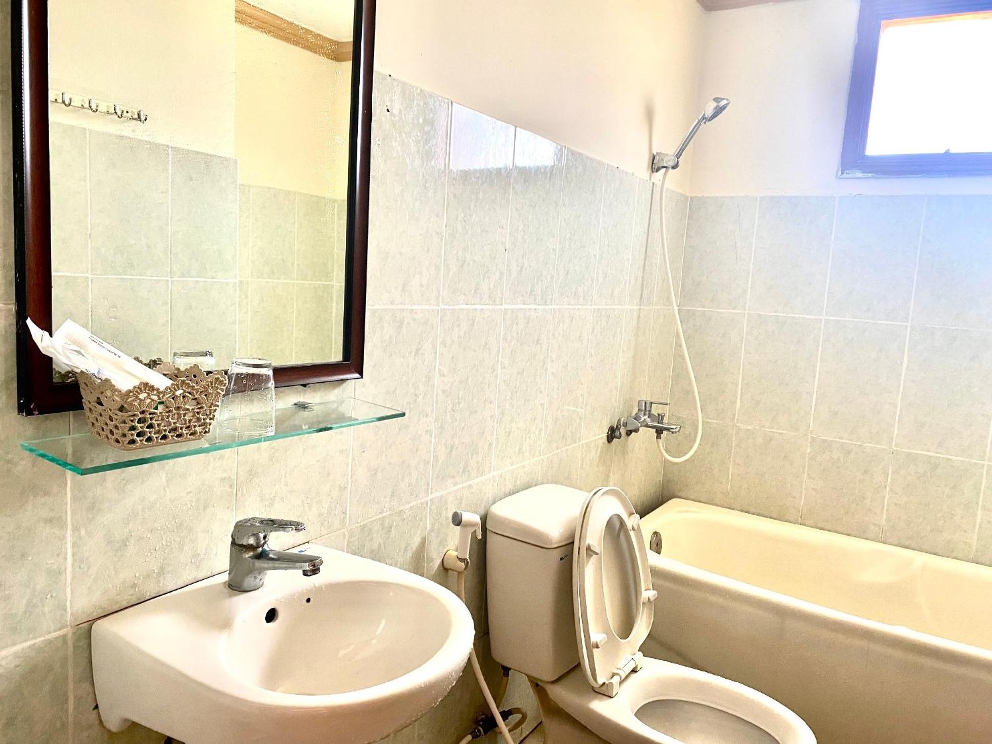 Hotel Khach San Ban Me Xanh Buon Ma Thuot Exterior foto