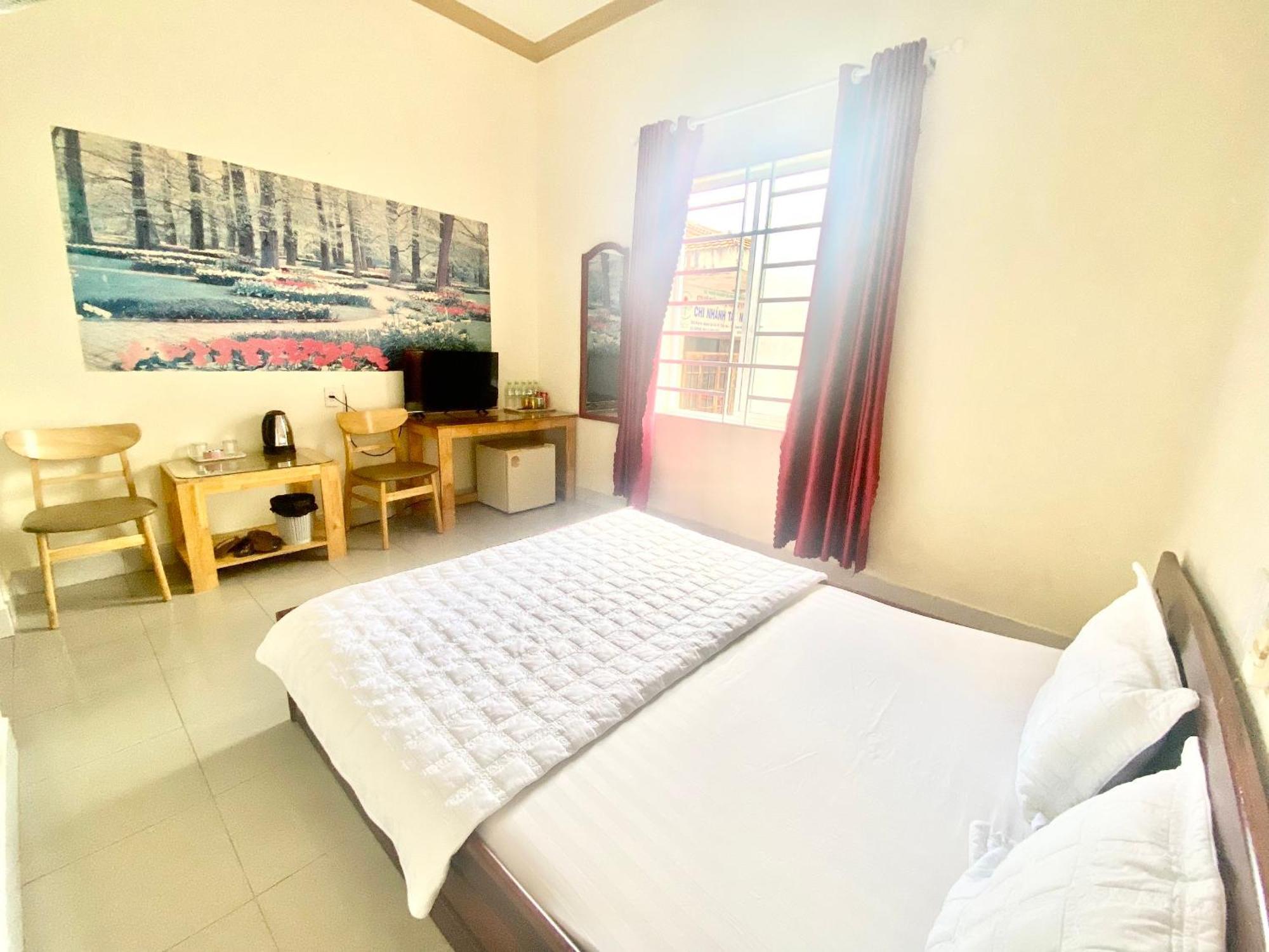 Hotel Khach San Ban Me Xanh Buon Ma Thuot Exterior foto